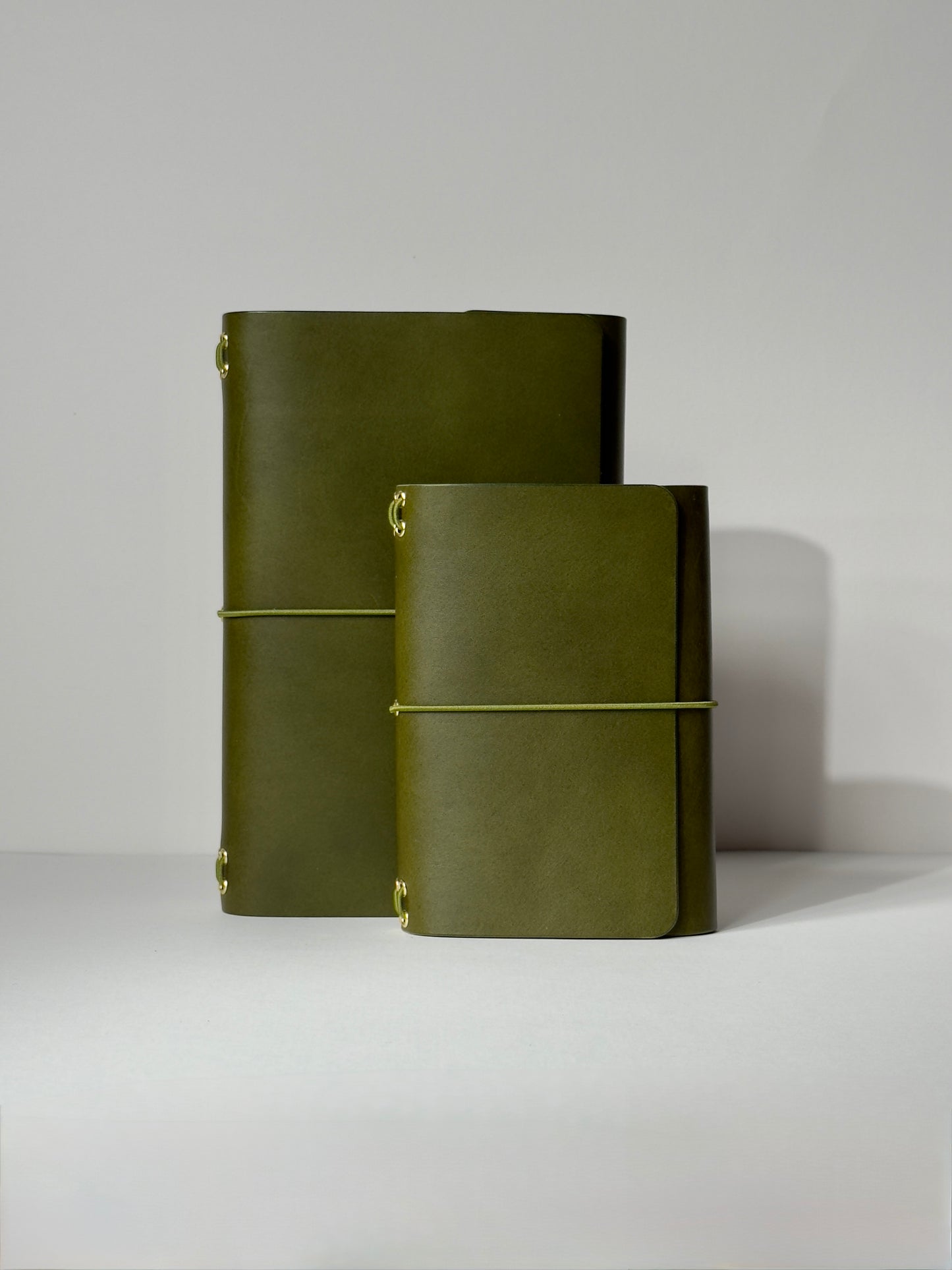 SLIM A5 Trifold Classic Colours