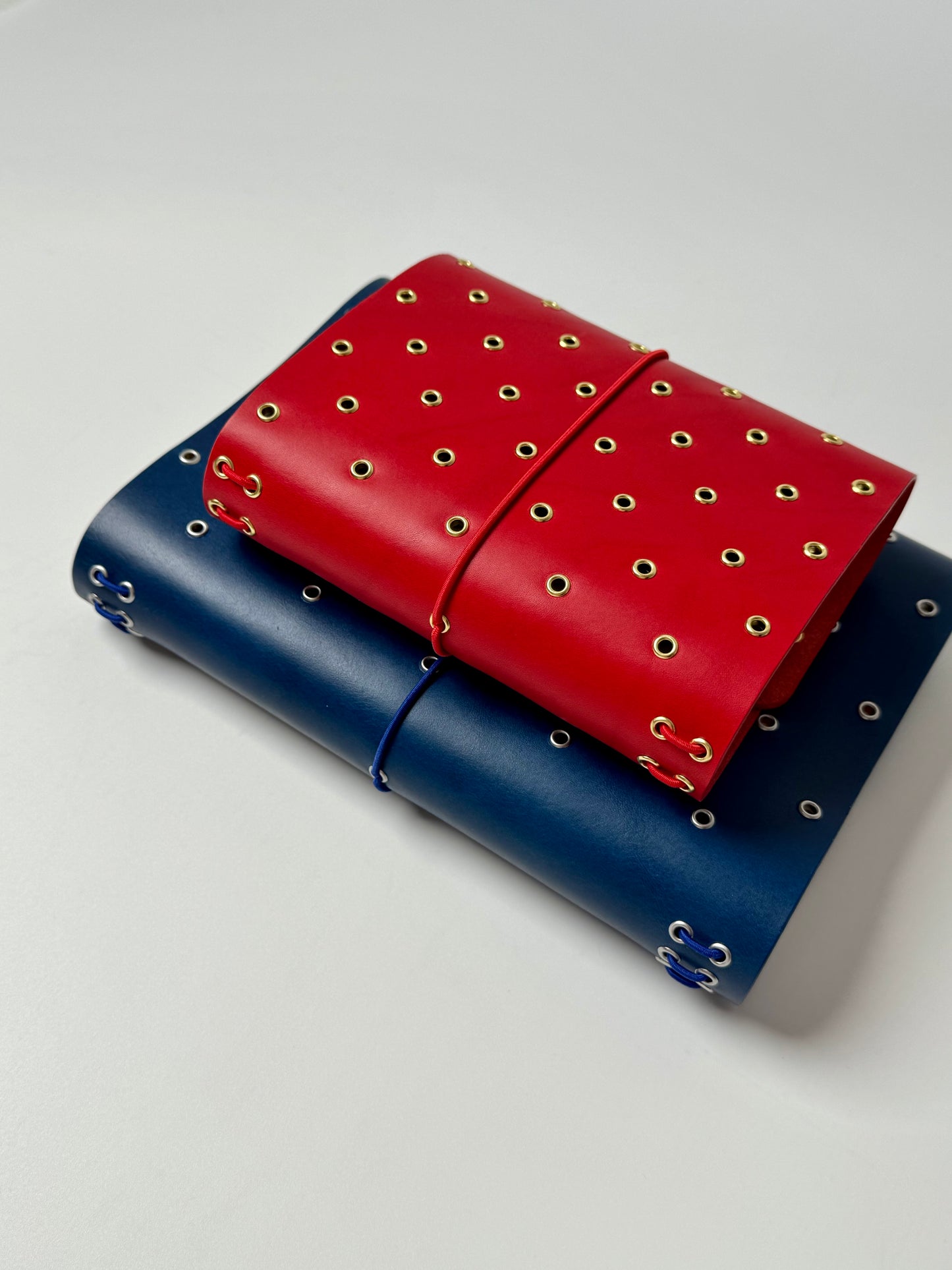 Trifold Grommet Cover B6